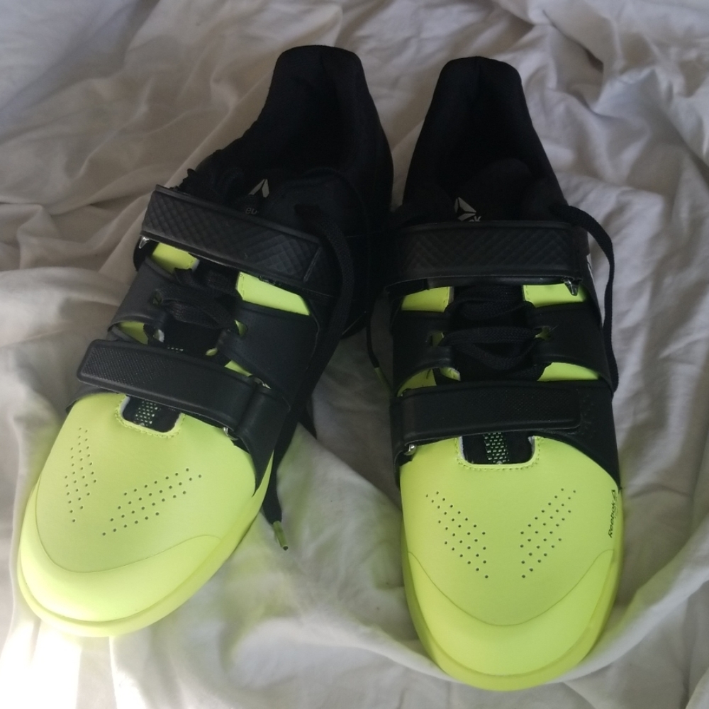 NWOB Reebok lifting trainers